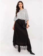 Černá saténová sukně s krajkovým lemováním (4213)