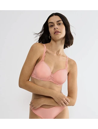 AMOURETTE – Polstrovaná podprsenka s kosticemi a ergonomickým střihem Triumph AMOURETTE – Polstrovaná podprsenka s kosticemi a ergonomickým střihem Triumph