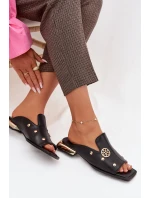 Kožené pantofle s zlatými ozdobami D&A CR61-3060 Černé