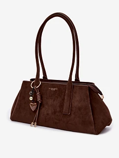 Eko semišová kabelka s přívěskem Čokoládová Nelina