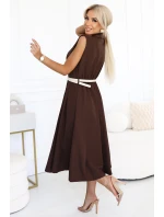 596-4 Elegantní midi košilka se zlatými knoflíky a páskem - CHOCOLATE