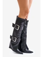 Kozačky ke kolenům na klínu s ohrnutým svrškem a sponami Tamirla