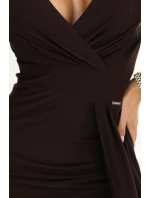 404-14 Elegantní dlouhé šaty s obálkovým výstřihem a rozparkem - čokoládově hnědé