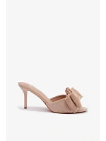 Klapky na podpatku model 228997 Step in style Klapky na podpatku model 228997 Step in style