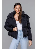 Černá krátká bunda pro přechodné období s kapucí (5M3117-392) Černá krátká bunda pro přechodné období s kapucí (5M3117-392)