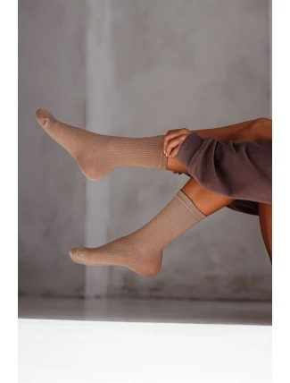 Dámské ponožky v pruhy béžové Dámské ponožky v pruhy béžové