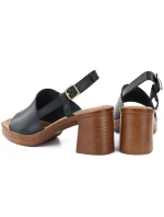 Dámské černé sandály na jehlovém podpatku Potocki 54324