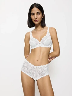 AMOURETTE – Maxi kalhotky s novým krajkovým vzhledem a LYCRA® komfortem Triumph