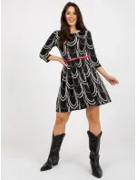 Dámské šaty LK SK 509089.01P Černá s bílou - FPrice Dámské šaty LK SK 509089.01P Černá s bílou - FPrice