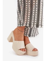 Dámské sandály z eko kůže na podpatku a platformě světle béžové Tamirella Dámské sandály z eko kůže na podpatku a platformě světle béžové Tamirella