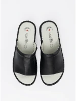 Moderní dámské  nazouváky černé na plochém podpatku