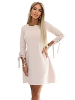 195-12 ALICE Trapézové mini šaty s mašlí a vázanými rukávy - béžové