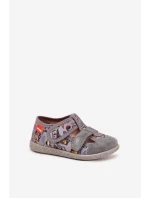 Dětské pantofle Milami na suchý zip šedé dopravní prostředky Reathiana