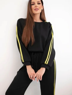 Dámský teplákový komplet Masełko s lampasy a volnou mikinou černý