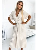 471-1 FELICIA Plisované midi šaty s výstřihem a širokým páskem - BEACH 471-1 FELICIA Plisované midi šaty s výstřihem a širokým páskem - BEACH