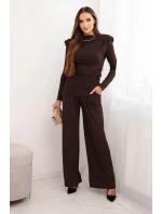 Dámský bavlněný komplet s halenkou a kalhotami s širokými nohavicemi hnědý