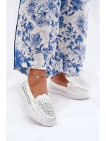 Dámské kožené mokasíny s perforovaným vzorem Vinceza – bílé