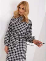 LK SK 509516 šaty.04 bílá a černá LK SK 509516 šaty.04 bílá a černá