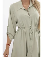 Šaty se zapínáním na knoflíky a zavazováním v pase tmavá máta