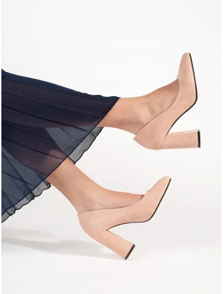 Praktické lodičky dámské hnědé na širokém podpatku Praktické lodičky dámské hnědé na širokém podpatku