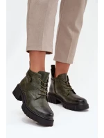 Nízké zateplené dámské boty na klínku s ozdobným páskem tmavě zelené Therisse