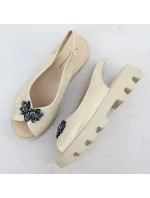 Dámské sandály na platformě perforované metalické zlaté Potocki SZ12610