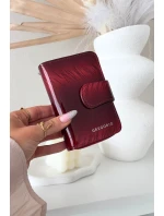 Lakovaný dámský peněženka s malými červenými detaily Luretta
