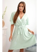 Šaty s vrstveným výstřihem tmavá máta