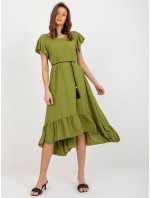 Olivové šaty s volánem a spleteným páskem