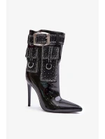 Zdobené Kotníkové Boty Z Lakované Eko Kůže Na Jehlovém Podpatku Černé Zdobené Kotníkové Boty Z Lakované Eko Kůže Na Jehlovém Podpatku Černé