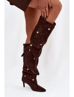 Vklouznuté dámské kozačky na jehlovém podpatku se zlatými ozdobami hnědé Thaliane