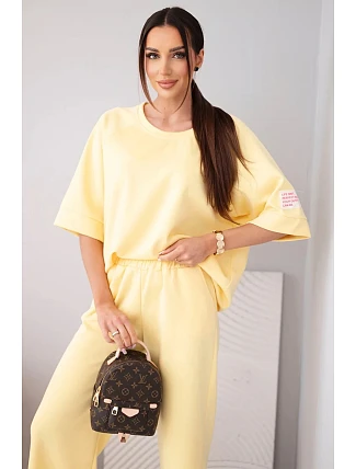 Dámský máslový komplet z viskózy mikina a široké kalhoty světle fialový Dámský máslový komplet z viskózy mikina a široké kalhoty světle fialový