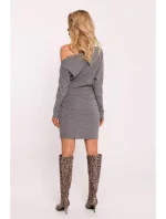 M818 Pletené šaty s kapkou na ramenou - šedý melír