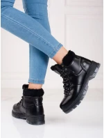 Krásné kotníčkové boty dámské černé na plochém podpatku Krásné kotníčkové boty dámské černé na plochém podpatku