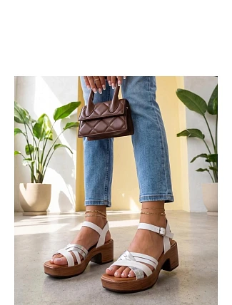 Sandály na podpatku  model 229785 Solea