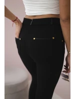 Bavlněné kalhoty s lemem na kapsách černé Bavlněné kalhoty s lemem na kapsách černé