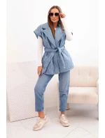 Dámská prošívaná vesta s páskem a širokým límcem džínová