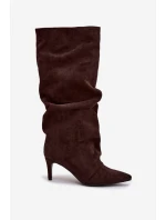 Zmačkané kozačky na jehlovém podpatku z eko semiše vyhřívané čokoládové Mavella