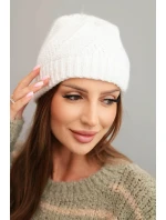 Dámská zimní čepice s vlnou bílá - Oliwier