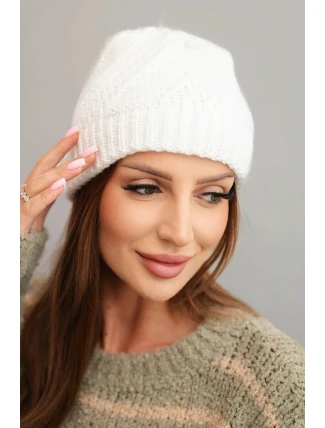 Dámská zimní čepice s vlnou bílá - Oliwier