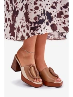 Dámské sandály na sloupkovém podpatku s přezkou Camel Amuria