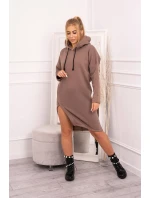 Šaty s kapucí a bočním rozparkem mocca Šaty s kapucí a bočním rozparkem mocca