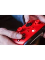 Ovladač Microsoft Xbox Series - pulzující červená barva