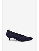 Kožené lodičky s kitten heel v tmavě modré Nuretta Kožené lodičky s kitten heel v tmavě modré Nuretta