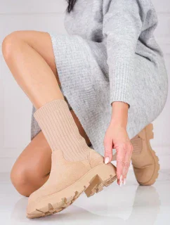 Zajímavé hnědé kotníčkové boty dámské na plochém podpatku