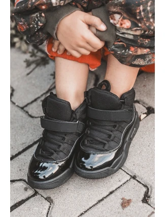 Dětské sportovní šněrovací boty černé Darina