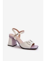 Elegantní sandály na podpatku s ozdobou bílé D&A MR38-156 Elegantní sandály na podpatku s ozdobou bílé D&A MR38-156