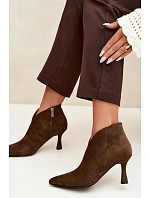Dámské kotníkové boty na úzkém podpatku se špičatou špičkou tmavě zelené Bessia Dámské kotníkové boty na úzkém podpatku se špičatou špičkou tmavě zelené Bessia