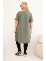 Bavlněné dámské šaty Plus Size s prodlouženým zadním dílem a kapsou khaki