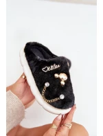 Chlupaté Pantofle S Přívěsky Černé Ivelfedi